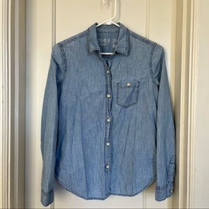 GAP Chambray Button Down